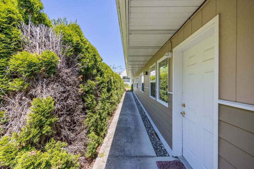 More Photos Of 530 W Fir St, Sequim Medical For Lease