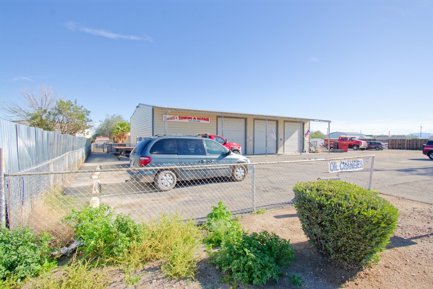 More Photos Of 75 Plymouth Ave, Quartzsite Service For Sale