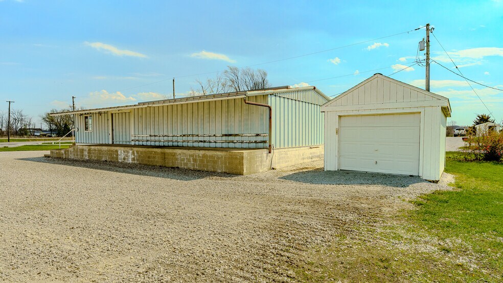 More Photos Of 608 Kenton, Reynolds Industrial For Sale