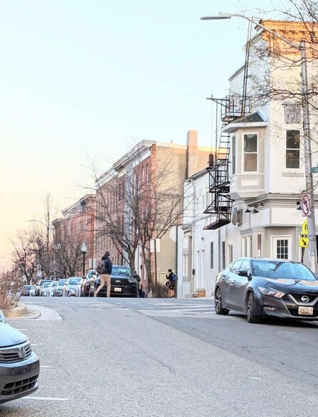 More Photos Of 25 N Chester St, Baltimore Apartments For Lease