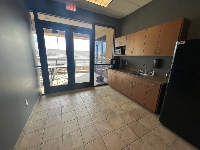 More Photos Of 10643 N Frank Lloyd Wright Blvd, Scottsdale Office For Lease