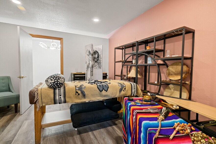 More Photos Of 41656 Big Bear Blvd, Big Bear Lake Freestanding For Sale