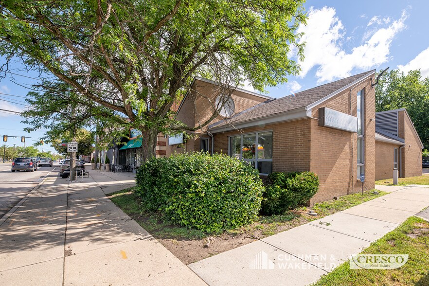 More Photos Of 2323 Lee Rd, Cleveland Heights Medical For Lease