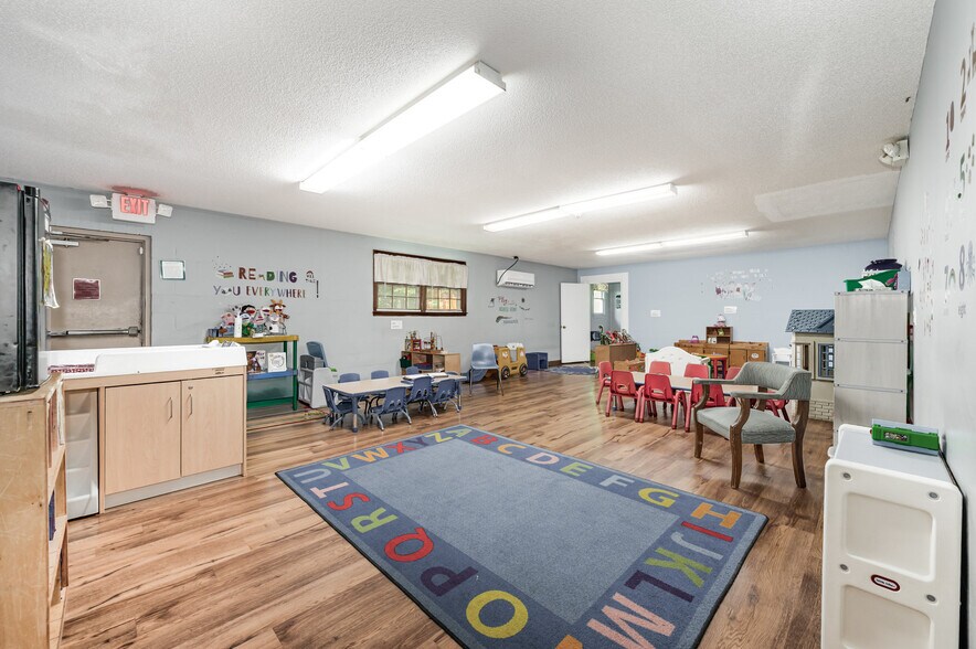 More Photos Of 1699 N Rocky River Rd, Lancaster Daycare Center For Sale