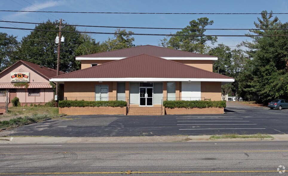 More Photos Of 332 Edgefield Rd, Belvedere Office Residential For Sale