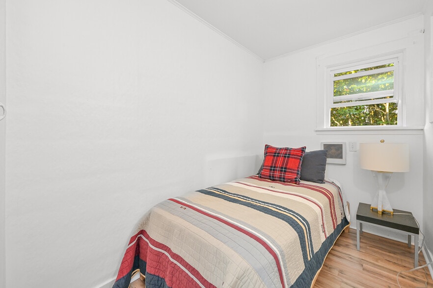 More Photos Of 1302 Larrabee Ave, Bellingham Multifamily For Sale