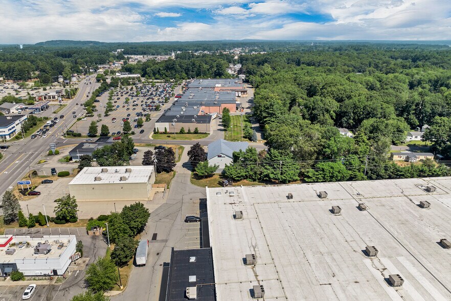 More Photos Of 14 Boynton Ln, Seabrook General Retail For Sale