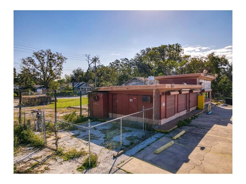More Photos Of 707 S Orange Blossom Trl, Orlando Storefront For Sale