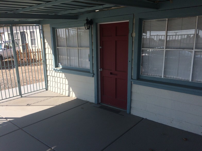 More Photos Of 338 Norris Rd, Bakersfield Multifamily For Sale