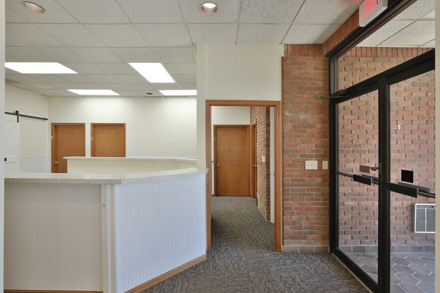 More Photos Of 1600 Sheridan Dr, Lancaster Medical For Sale