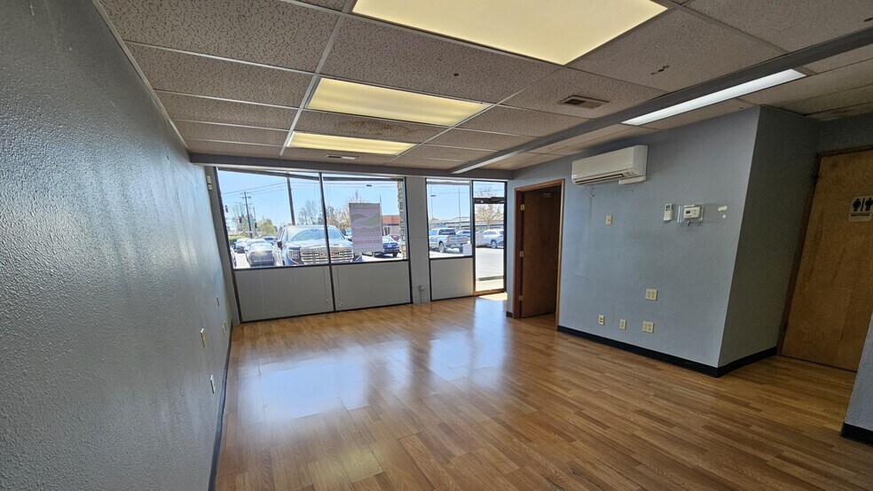 More Photos Of 3202-3210 Ocean Beach Hwy, Longview Unknown For Lease