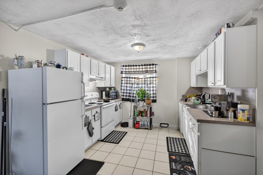More Photos Of 510 Mckinstry Ave, Chicopee Apartments For Sale