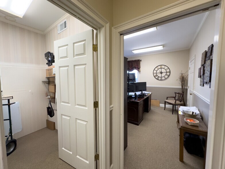 More Photos Of 1299 Battlecreek Rd, Jonesboro Medical For Sale