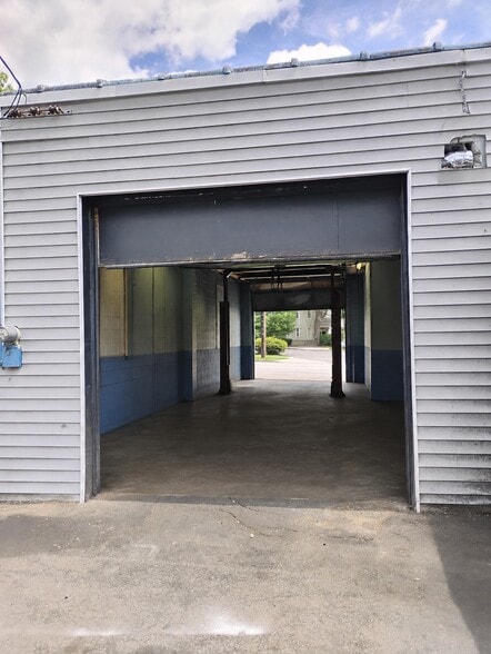 More Photos Of 2 E Hayestown Rd, Danbury Auto Repair For Sale