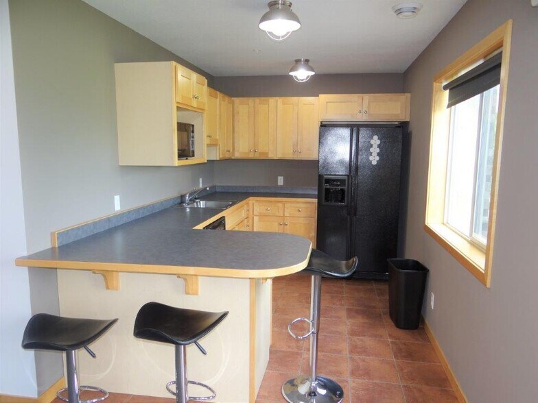 More Photos Of 801-809 Meander Ct, Medina Loft Creative Space For Lease