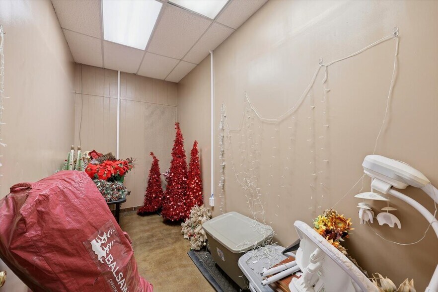 More Photos Of 148 W Green St, Hazlehurst Office For Sale