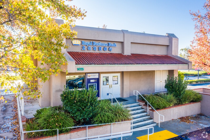 Primary Photo Of 14725 Jeffrey Rd, Irvine Bank For Lease