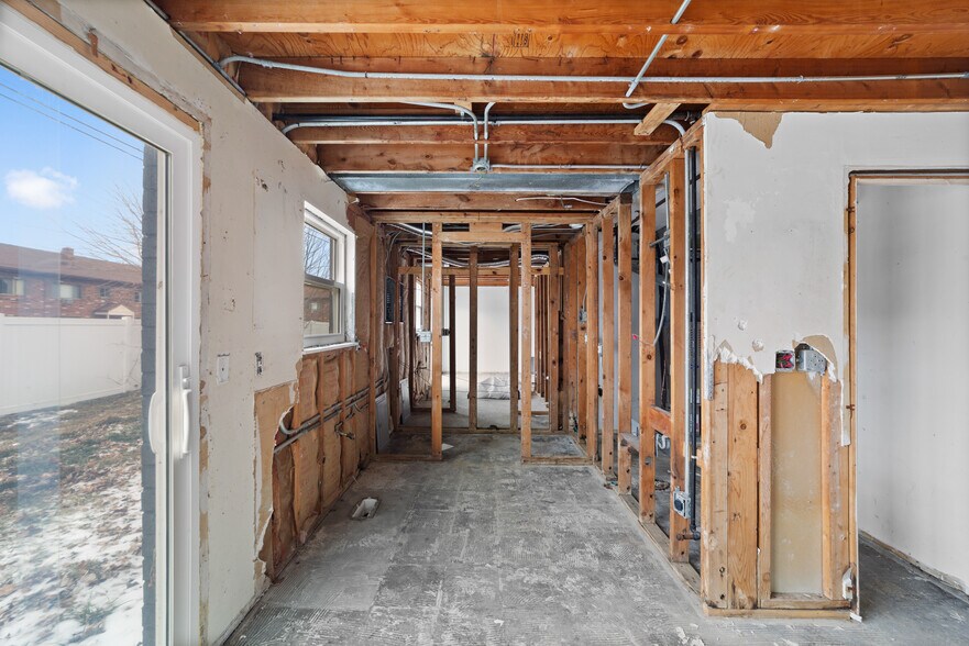 More Photos Of 3960 W Erie Ave, Lorain Apartments For Sale