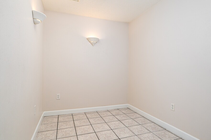 More Photos Of 4917 Maryville Rd, Granite City Medical For Sale