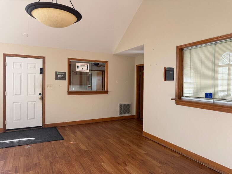 More Photos Of 1012 Medical Ridge Rd, Clinton Medical For Sale