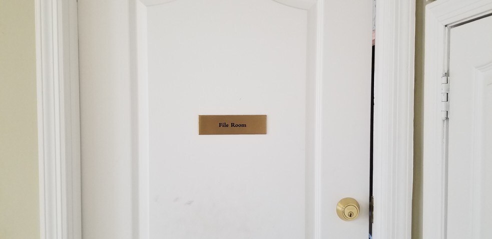 More Photos Of 575 White Plains Rd, Eastchester Office For Lease