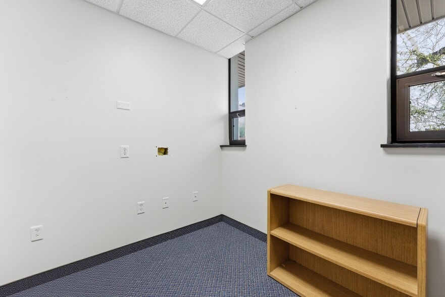 More Photos Of 75 Van Deene Ave, West Springfield Office For Lease