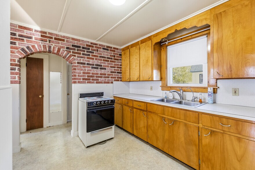 More Photos Of 51 Chestnut St, Rochester Apartments For Sale