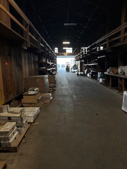 More Photos Of 300 N Dickason Blvd, Columbus Warehouse For Sale