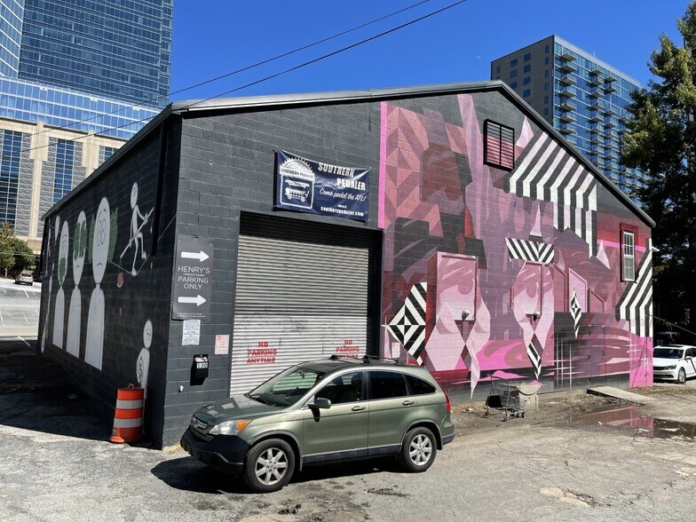 More Photos Of 130 10th St, Atlanta Warehouse For Lease