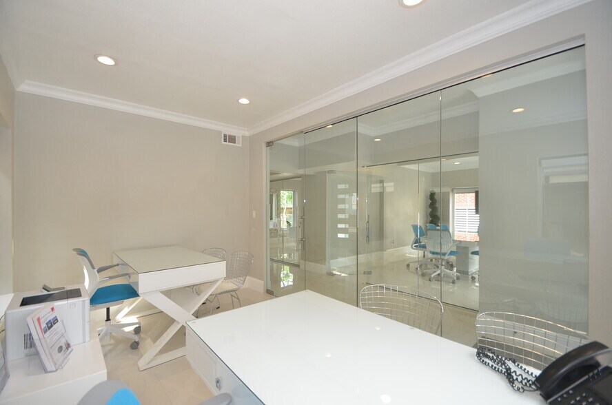 More Photos Of 1644 W Alabama St, Houston Loft Creative Space For Lease