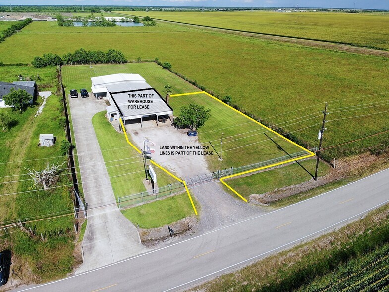 More Photos Of 15525B County Road 48, Rosharon Warehouse For Lease