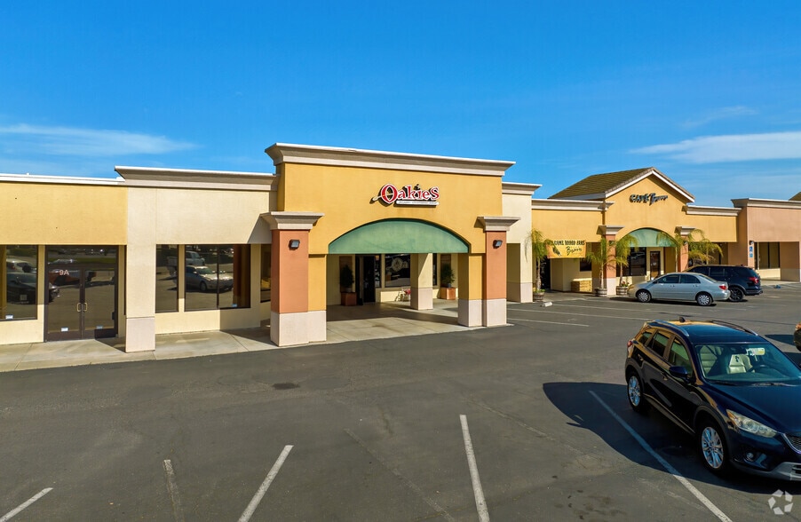 More Photos Of 1275 E F St, Oakdale General Retail For Sale