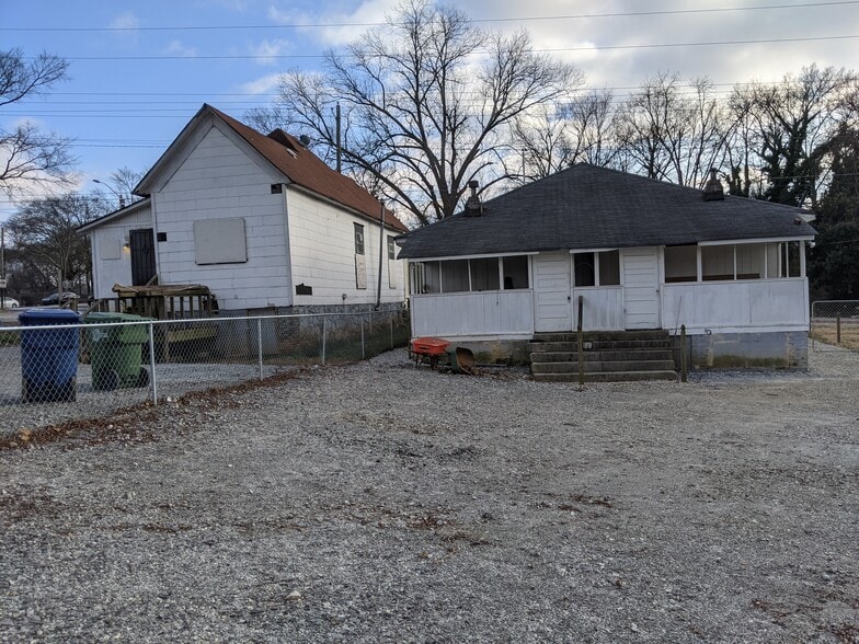 More Photos Of 699 Joseph E Boone Blvd NW, Atlanta Flex For Lease