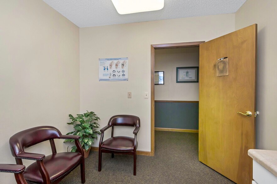 More Photos Of 701 N Hercules Ave, Clearwater Medical For Lease