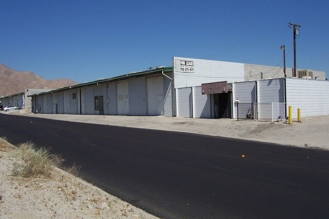 More Photos Of 188-290 W San Rafael Dr, Palm Springs Warehouse For Lease