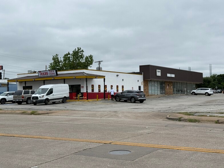 More Photos Of 2220-2226 Handley Dr, Fort Worth Freestanding For Sale