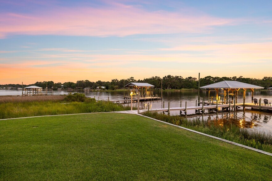 More Photos Of 104 George Ellis Pt, Freeport Land For Sale