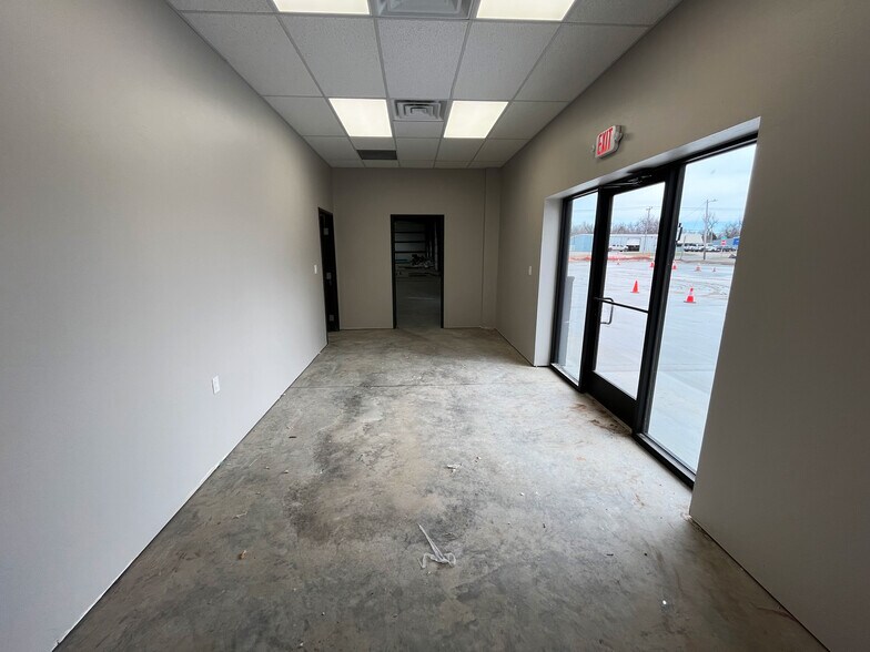 More Photos Of 2421 S Portland Ave, Oklahoma City Warehouse For Sale