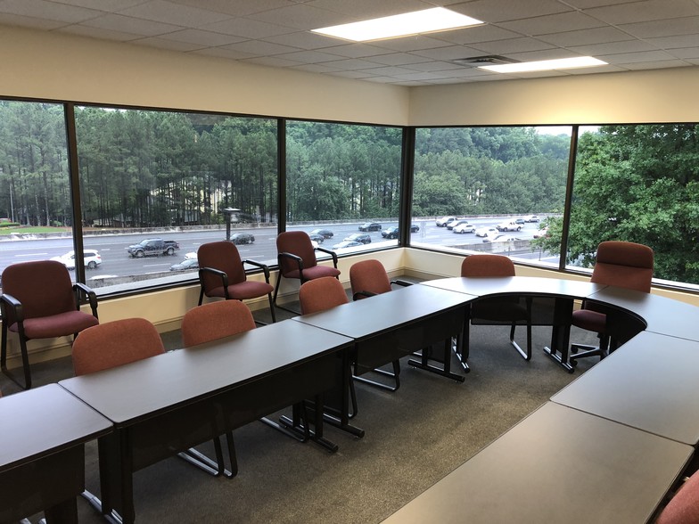 More Photos Of 2707 Buford Hwy, Atlanta Office For Sale