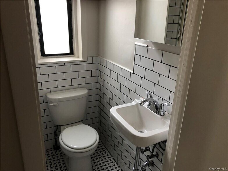 More Photos Of 2476 Arthur Ave, Bronx Apartments For Sale