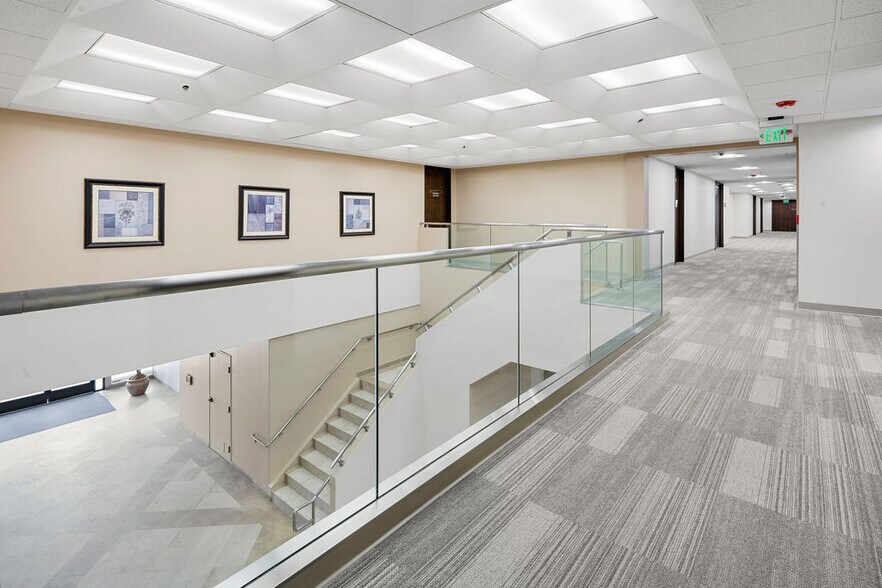 More Photos Of 200 New Stine Rd, Bakersfield Office For Sale