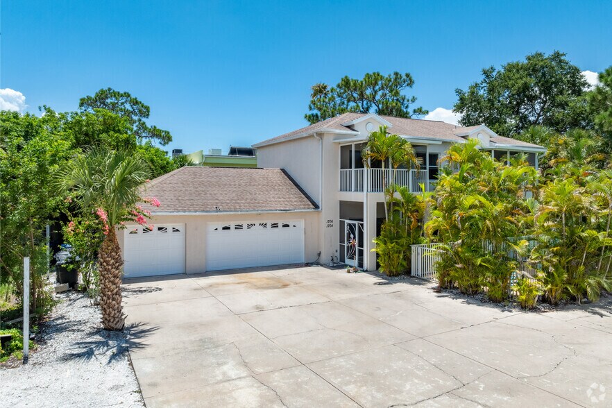 More Photos Of 1700-1704 Redwood St, Sarasota Apartments For Sale