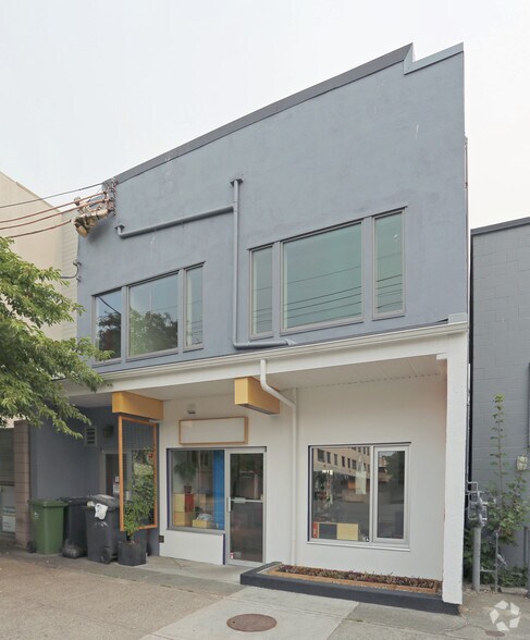 More Photos Of 1015 Fort St, Victoria Restaurant For Sale