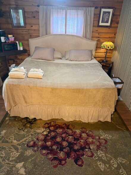 More Photos Of 2507 5th Street Rd, Huntington Specialty For Sale