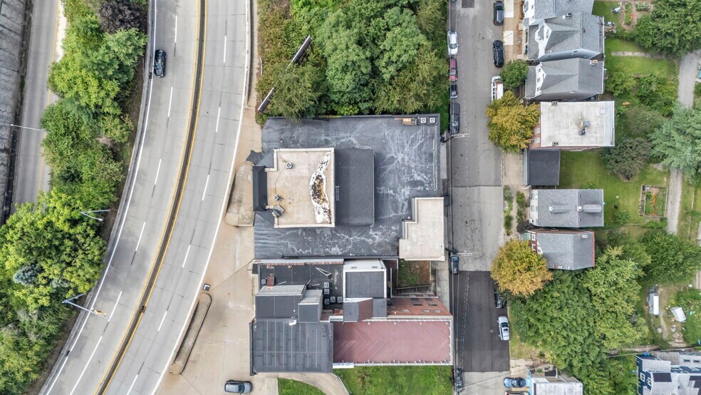 More Photos Of 3559 Bigelow Blvd, Pittsburgh Service For Sale