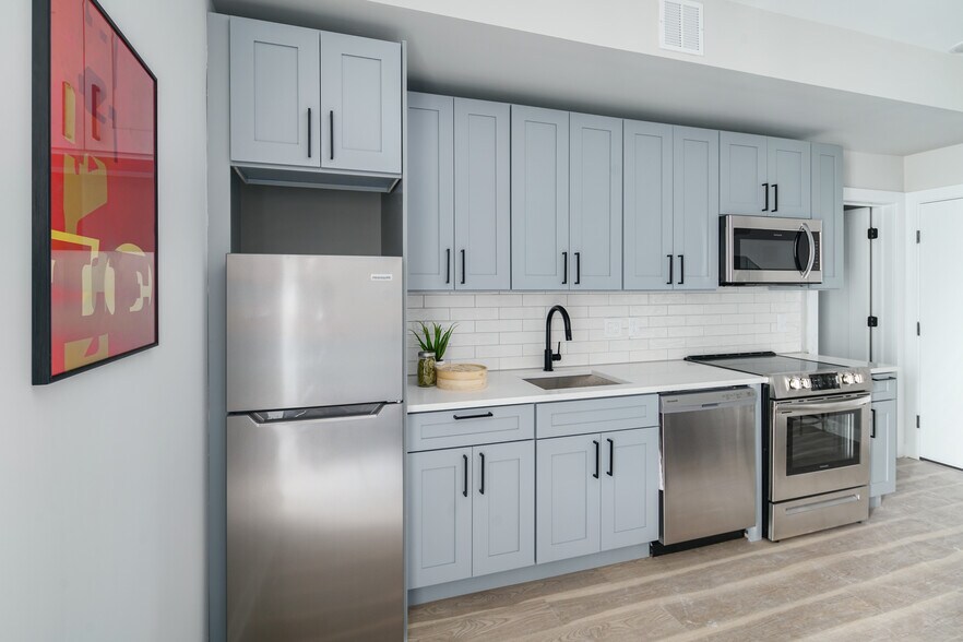 More Photos Of 2600 W Girard Ave, Philadelphia Apartments For Lease