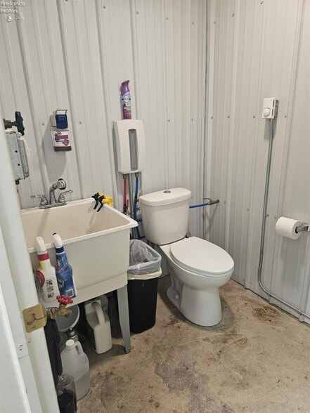 More Photos Of 13514 OH-113, Wakeman Warehouse For Sale