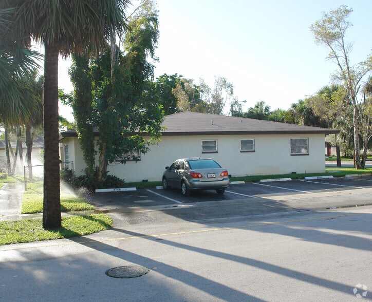 More Photos Of 2750 NW 58th Ter, Fort Lauderdale Specialty For Sale