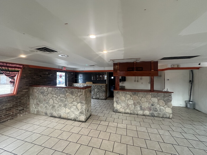 More Photos Of 1315 W Garfield Ave, Peoria Restaurant For Lease