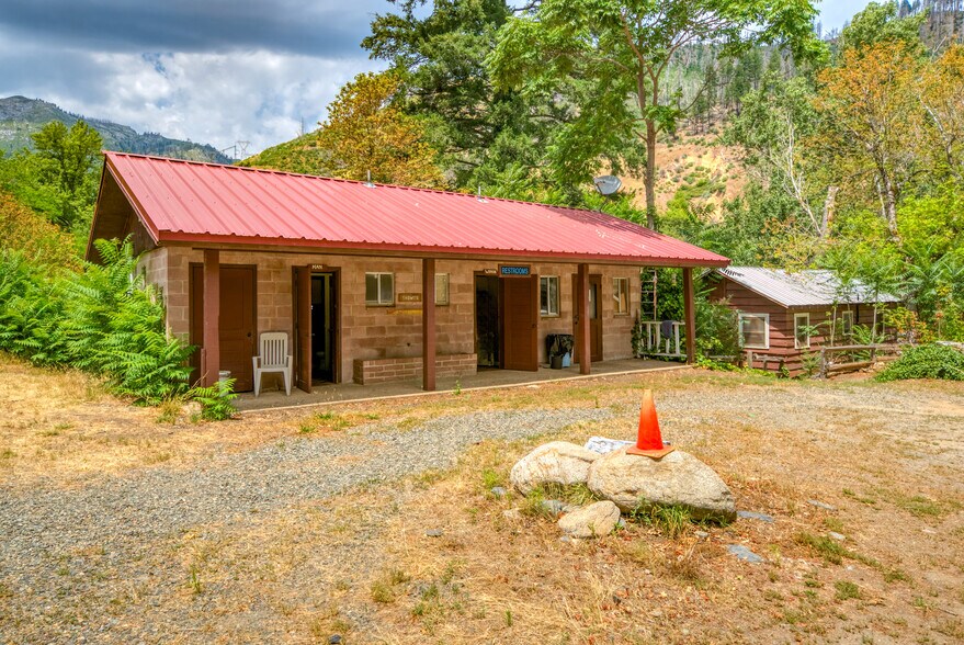 More Photos Of 14785 Belden Town rd, Belden Hotel For Sale